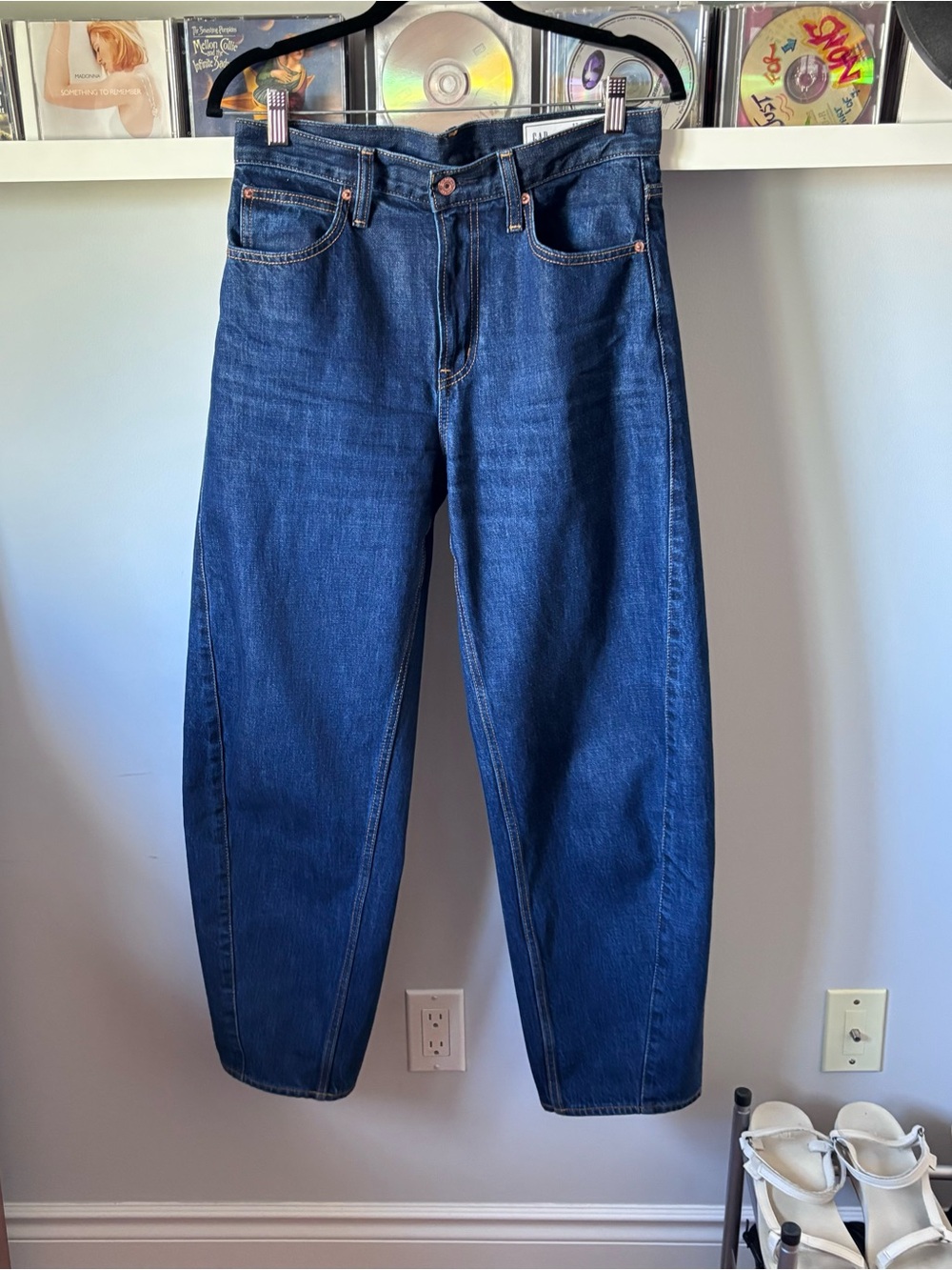 GAP High Rise Barrel Jean - Picture 5 of 9